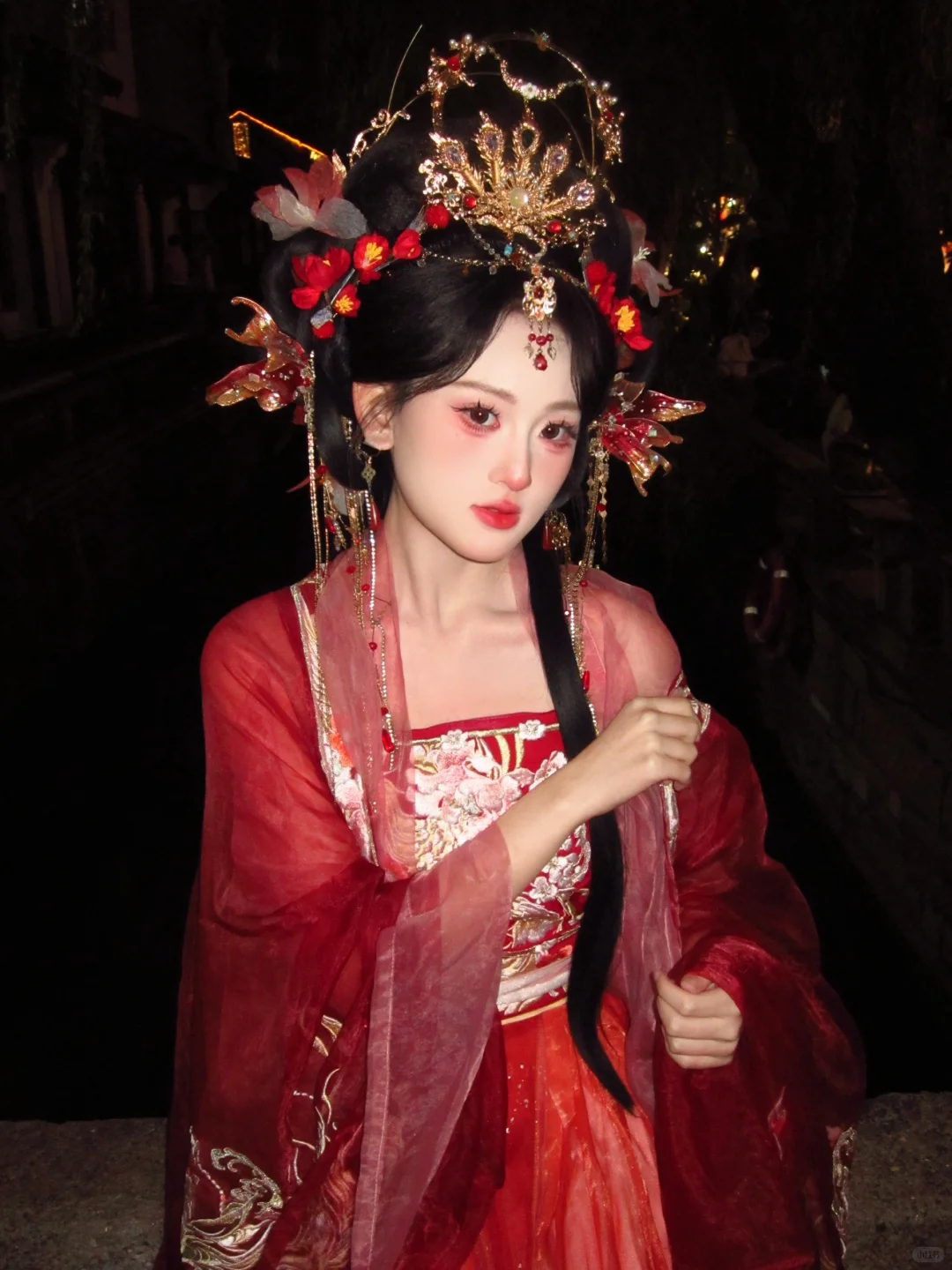 “待上浓妆 好戏开场”