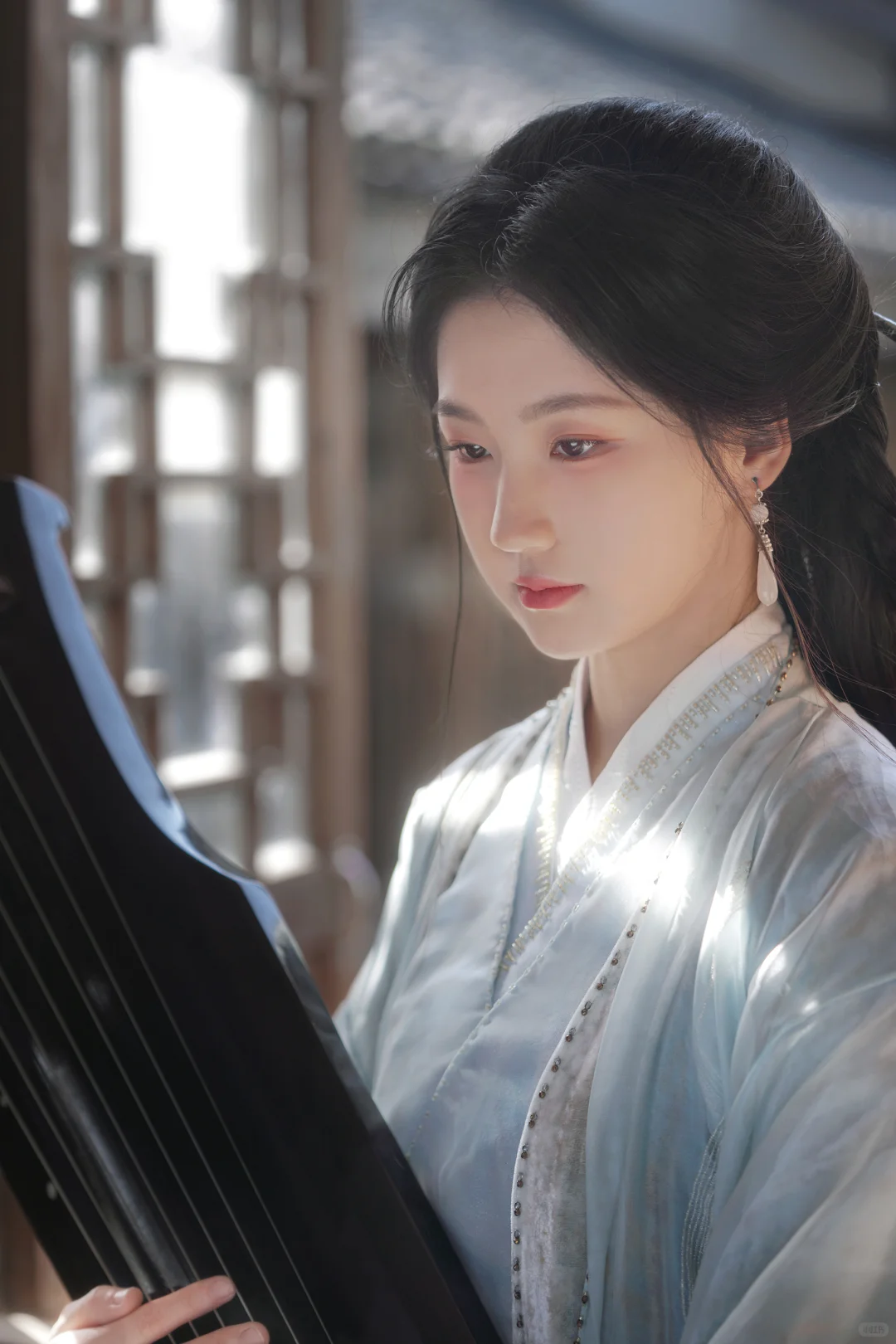 “这世间早没我所爱之人，所以我没有软肋”