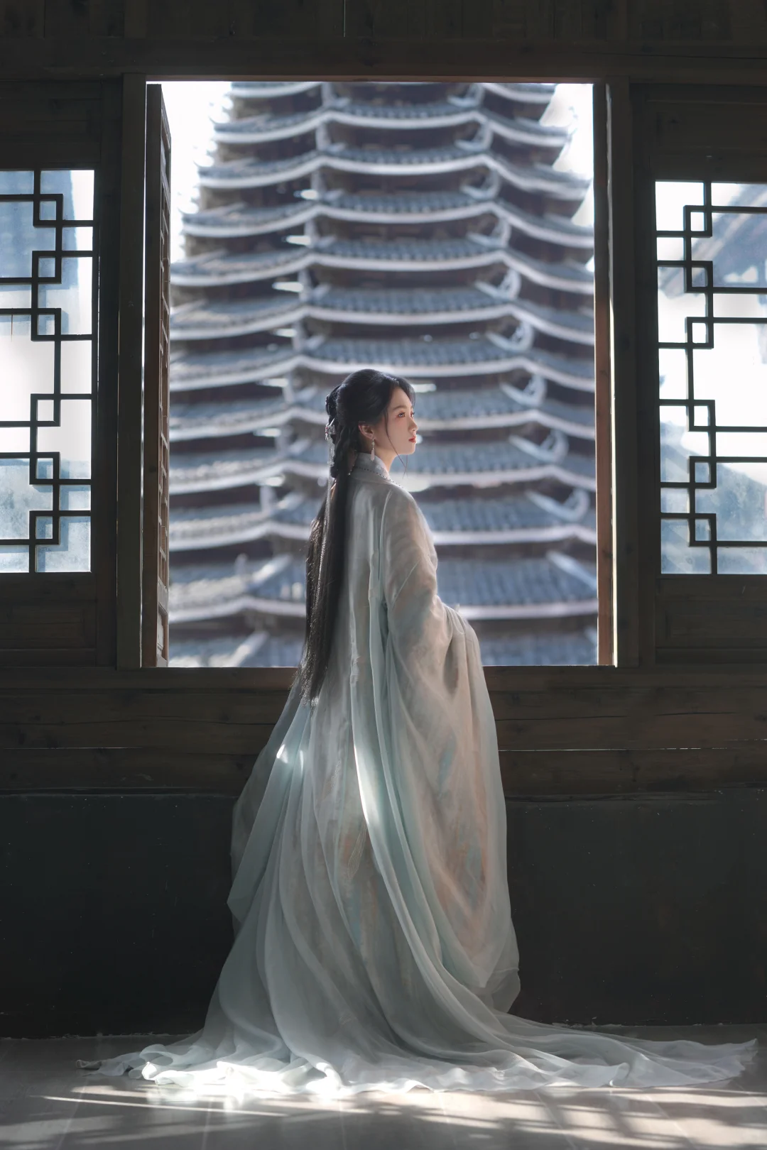 “这世间早没我所爱之人，所以我没有软肋”