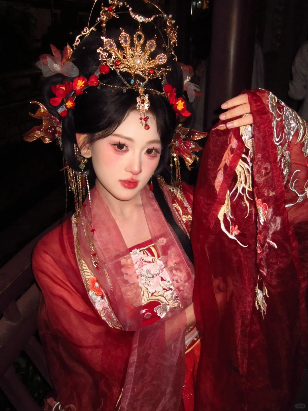 “待上浓妆 好戏开场”