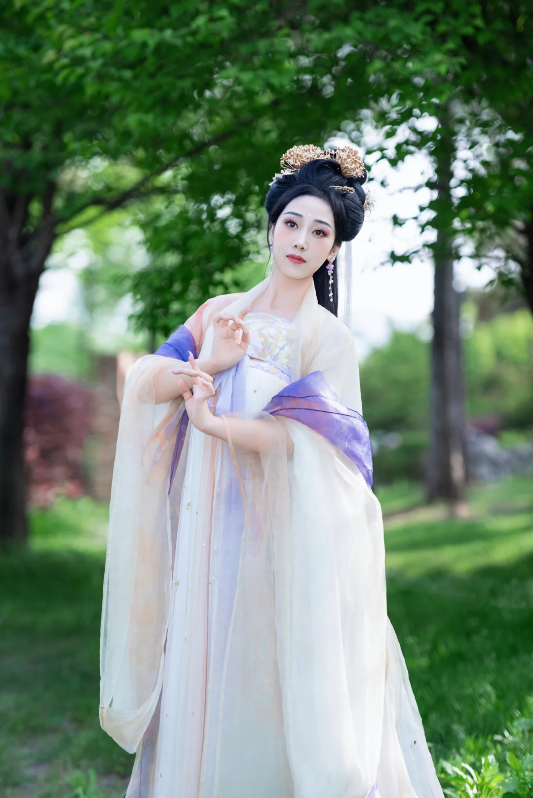 汉服谁穿谁美～～