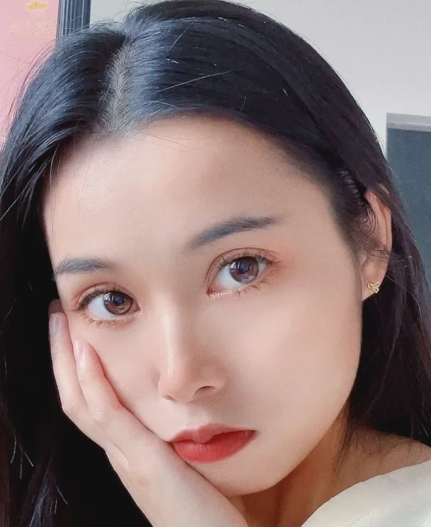 迷失在自己的美貌中