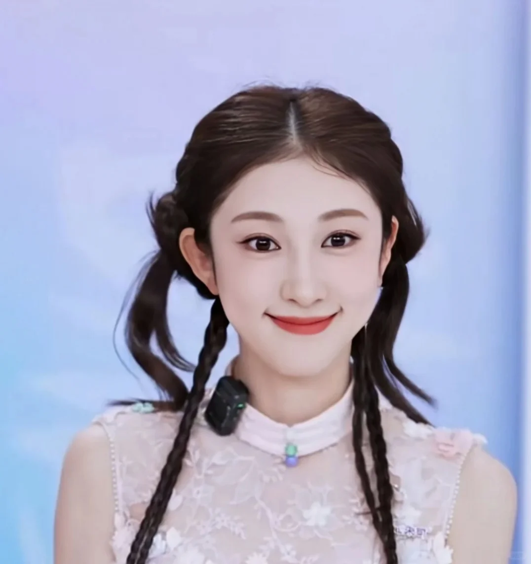 是谁这么美丽好看呀？又帅又美。