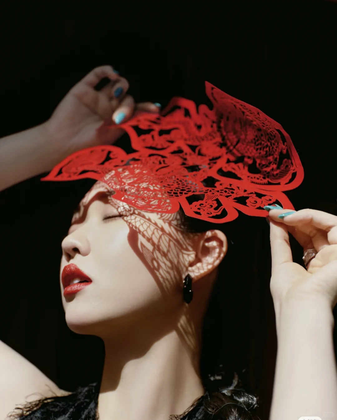 是谁这么美丽好看呀？又帅又美。