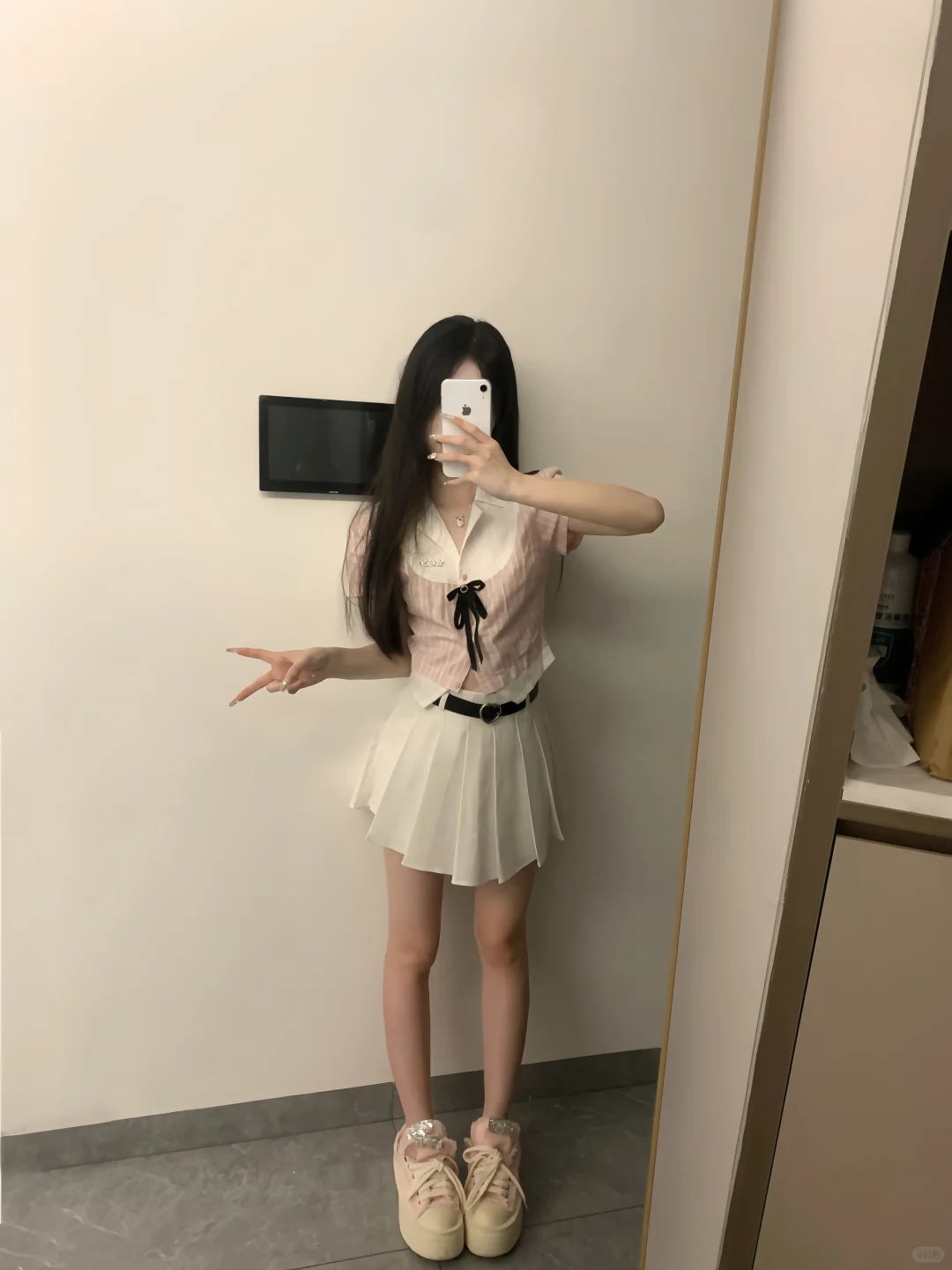 be cute ՞•ᴥ•՞