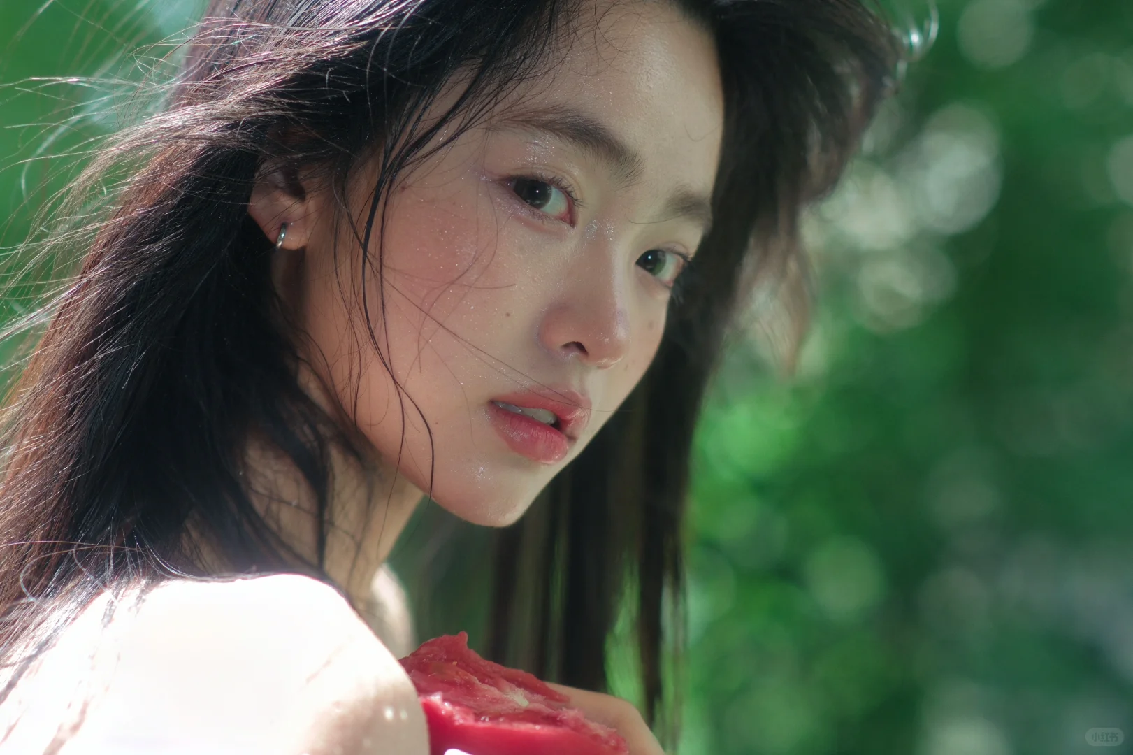 汗水浸湿的夏 炽热无声