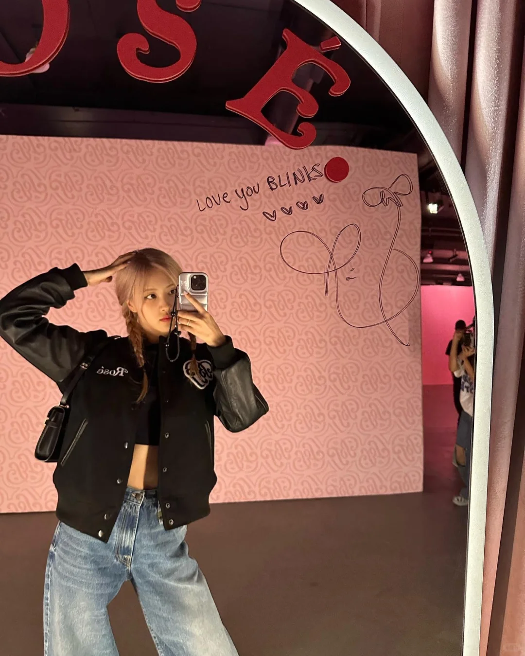 ROSÉ小众壁纸🖤