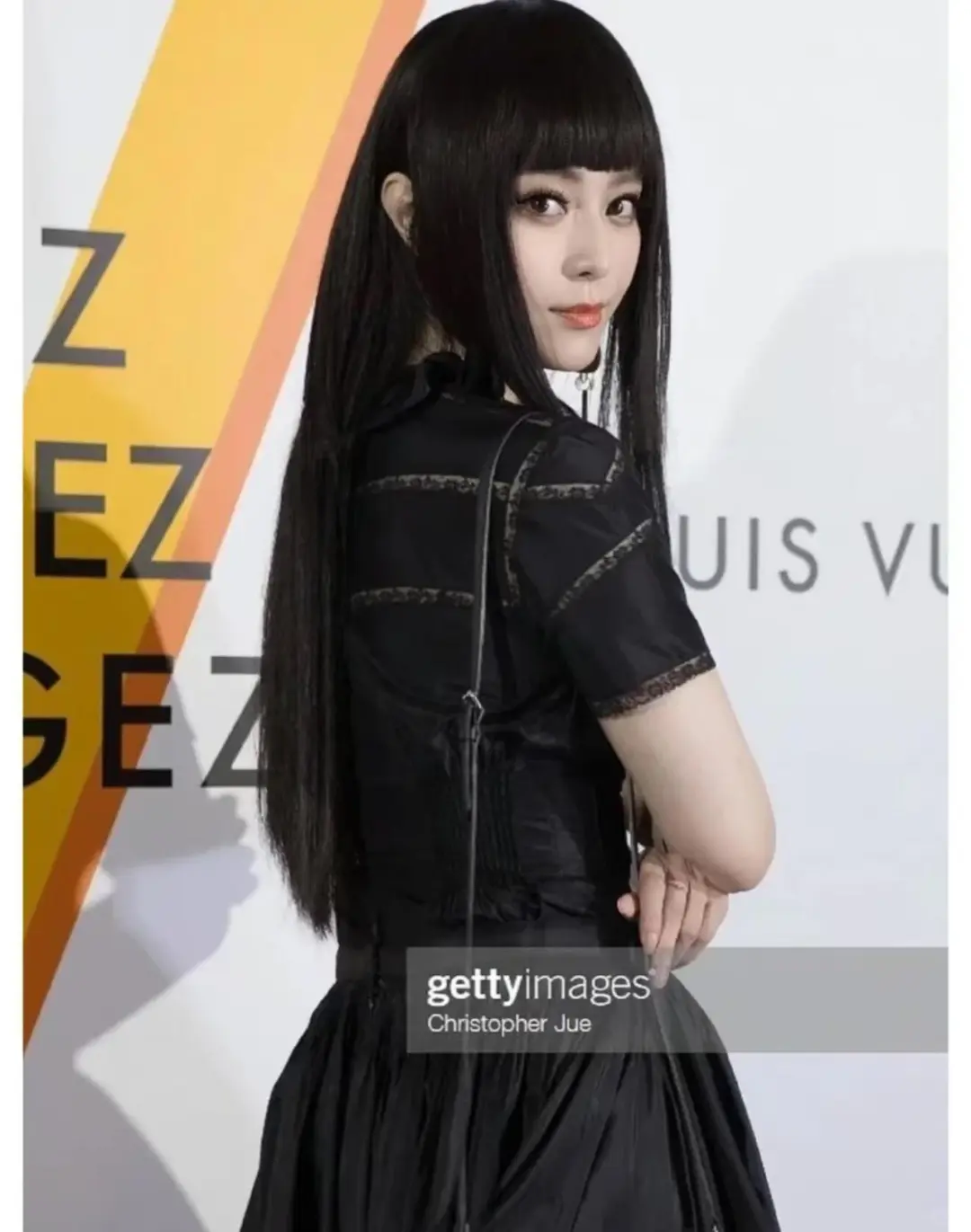 不懂就问 冰冰早期算神颜吗。。。