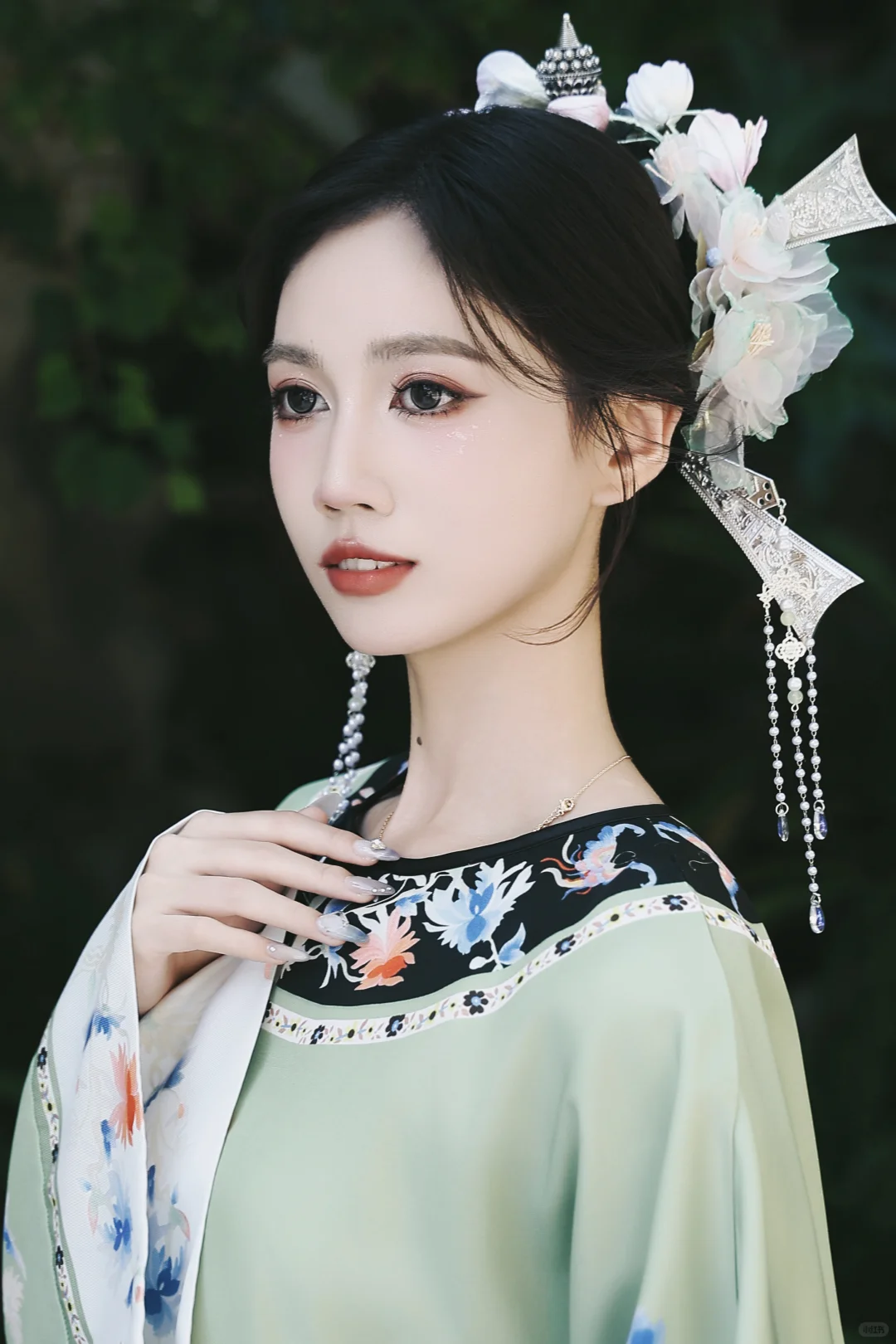 可以是娇艳的花 也可以是锋利的武器