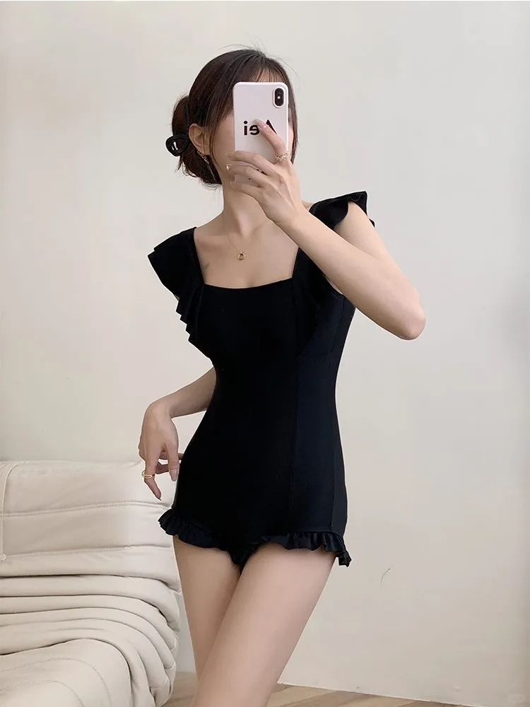 新款新款高级感黑色女款遮肚显瘦保守小胸修