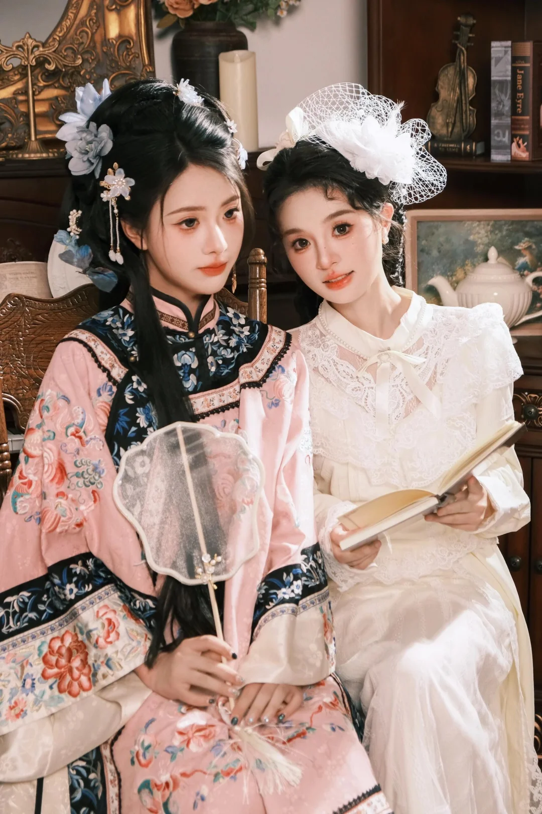超绝宿命感闺蜜写真📷清汉女和留洋大小姐