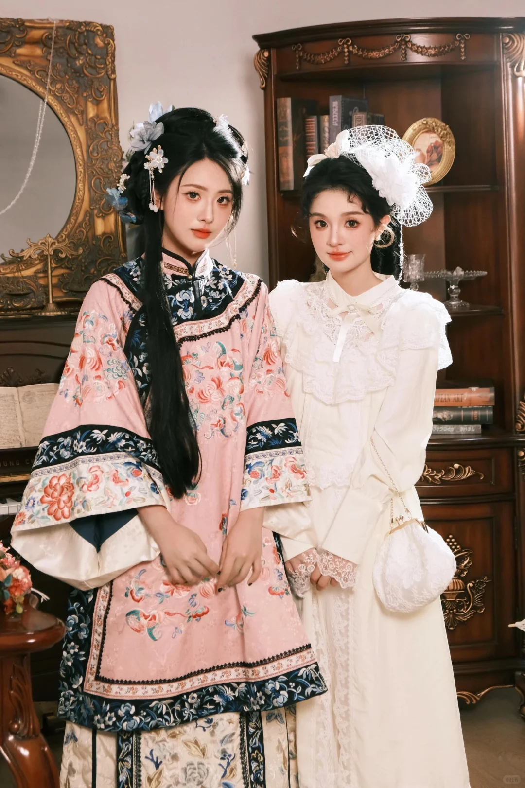 超绝宿命感闺蜜写真📷清汉女和留洋大小姐