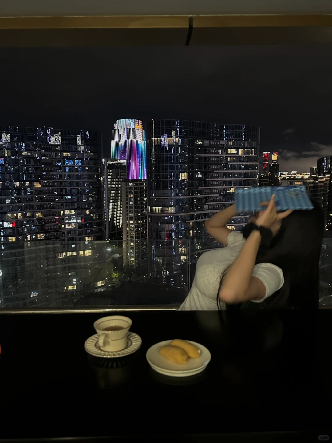 我看着你背影 想开口