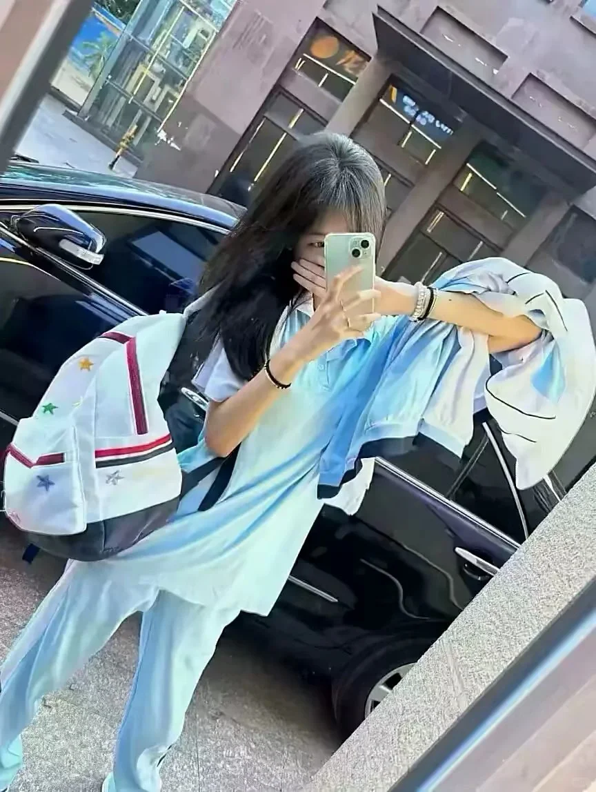 小众的壁纸来咯~