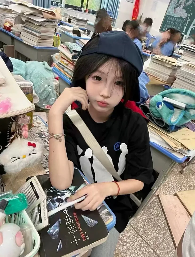 小众的壁纸来咯~