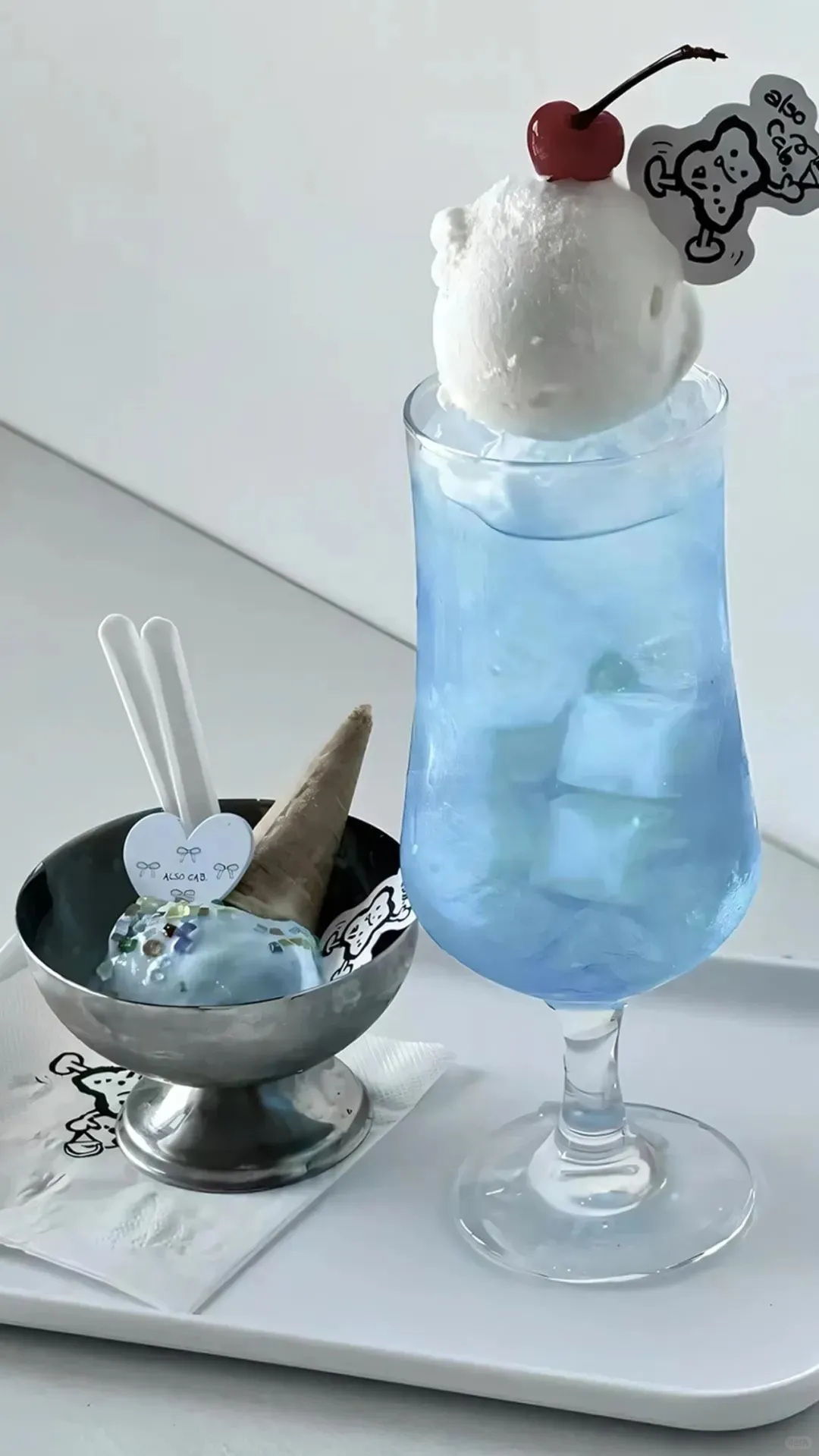夏日清透感小众壁纸