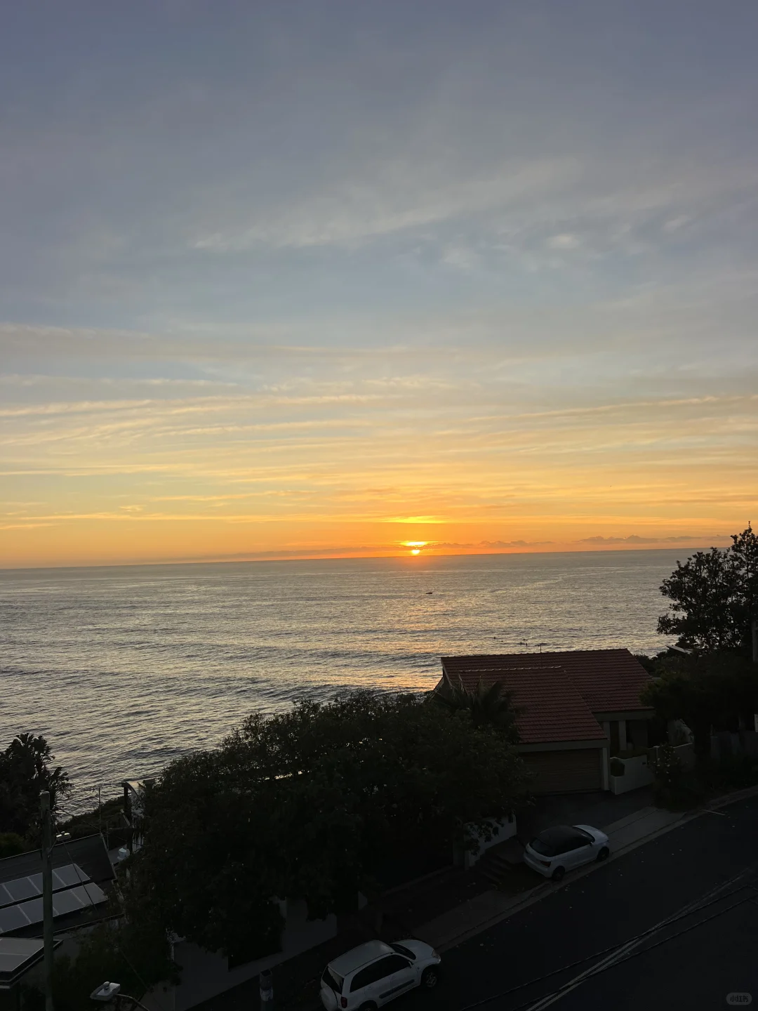 Sunrise look Golden hour