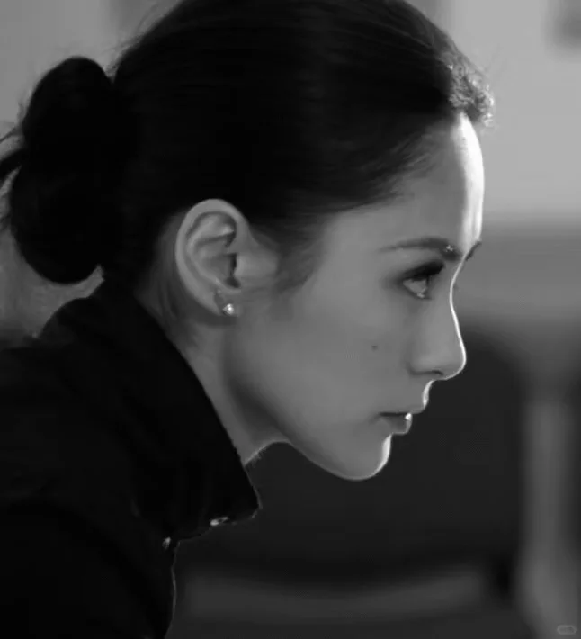 欣赏内娱侧颜美女