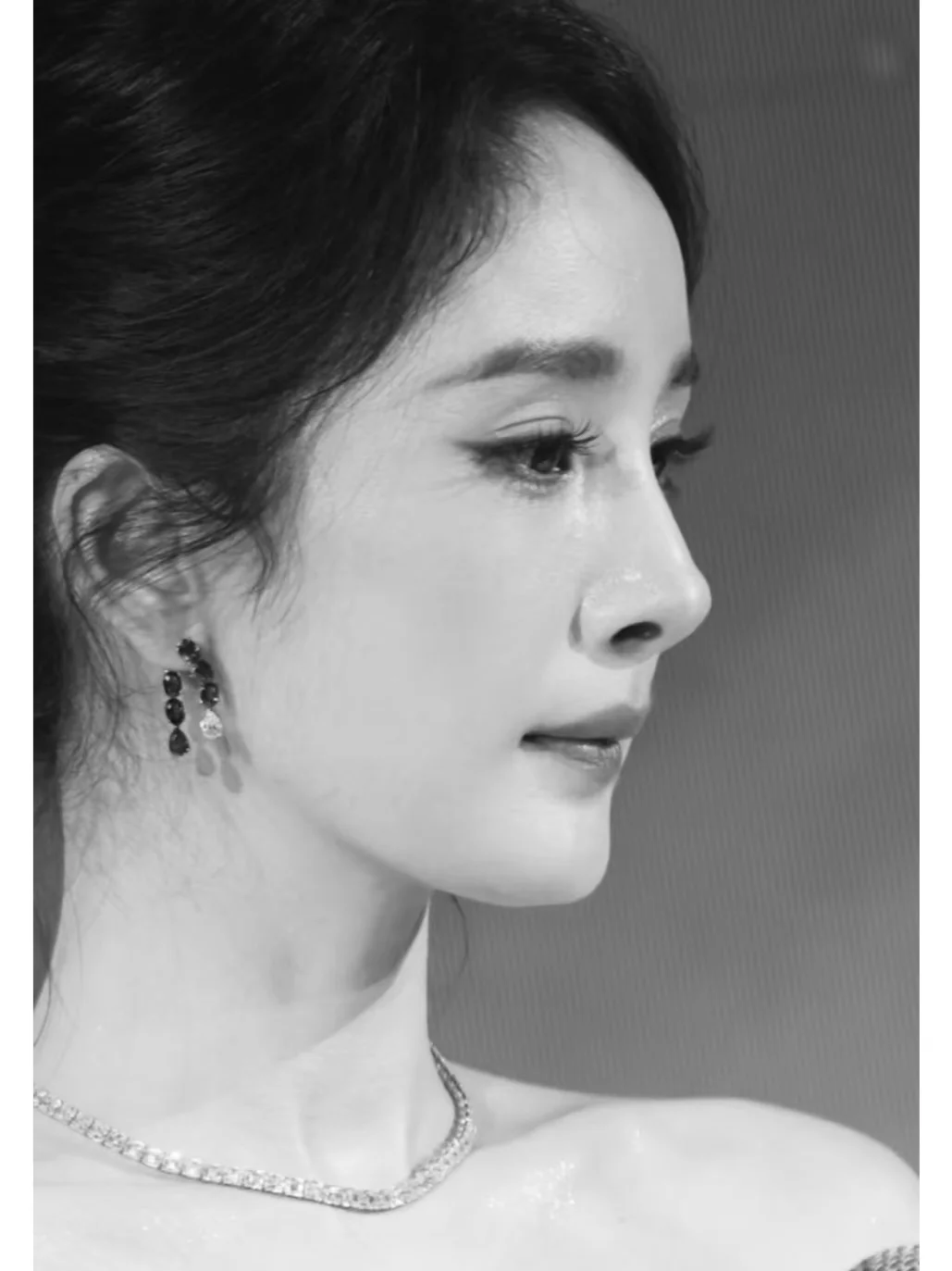 欣赏内娱侧颜美女