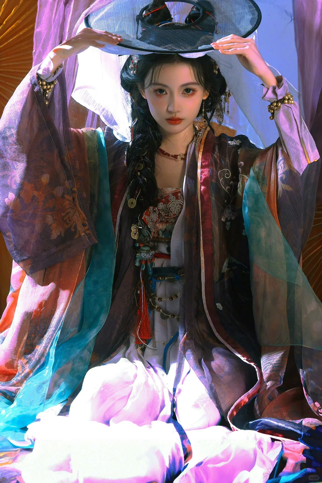 “听说了吗，上京来了个捉妖师…”
