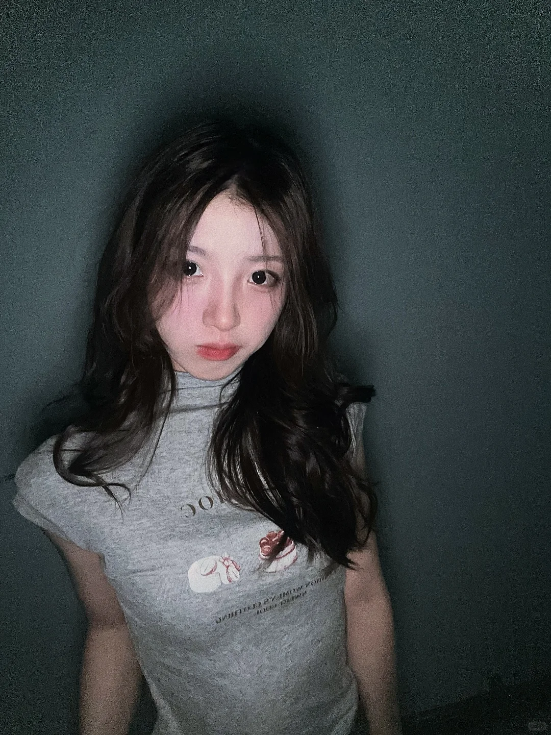 自我介绍：一个长得嫩的老女人