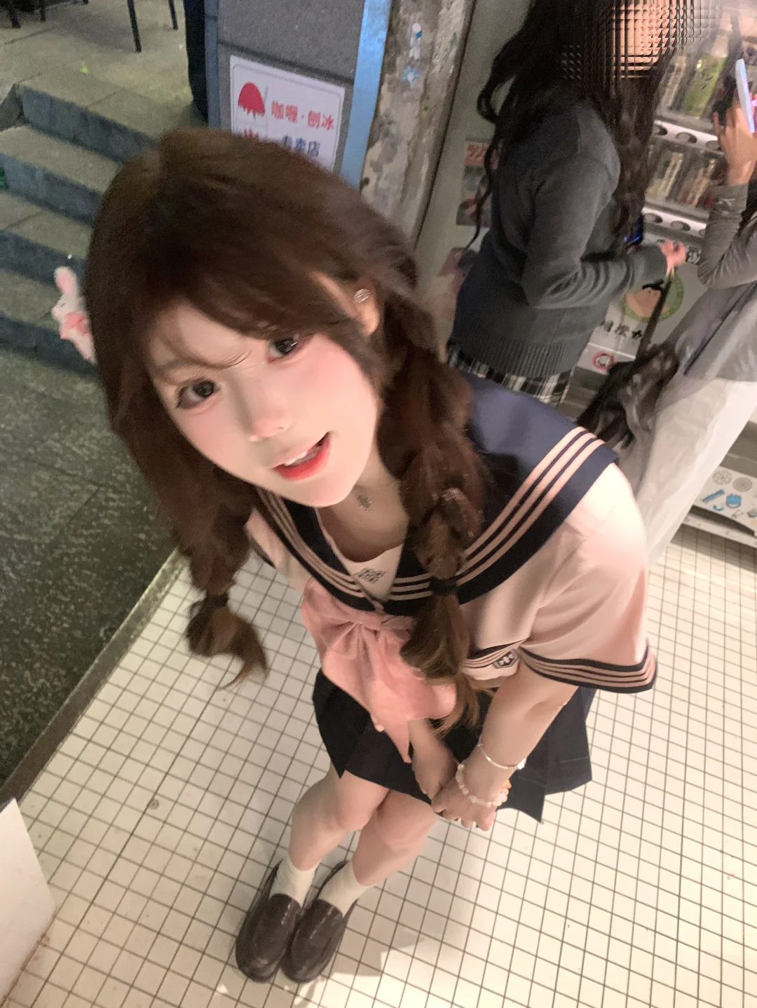 存一些甜妹拍照姿势