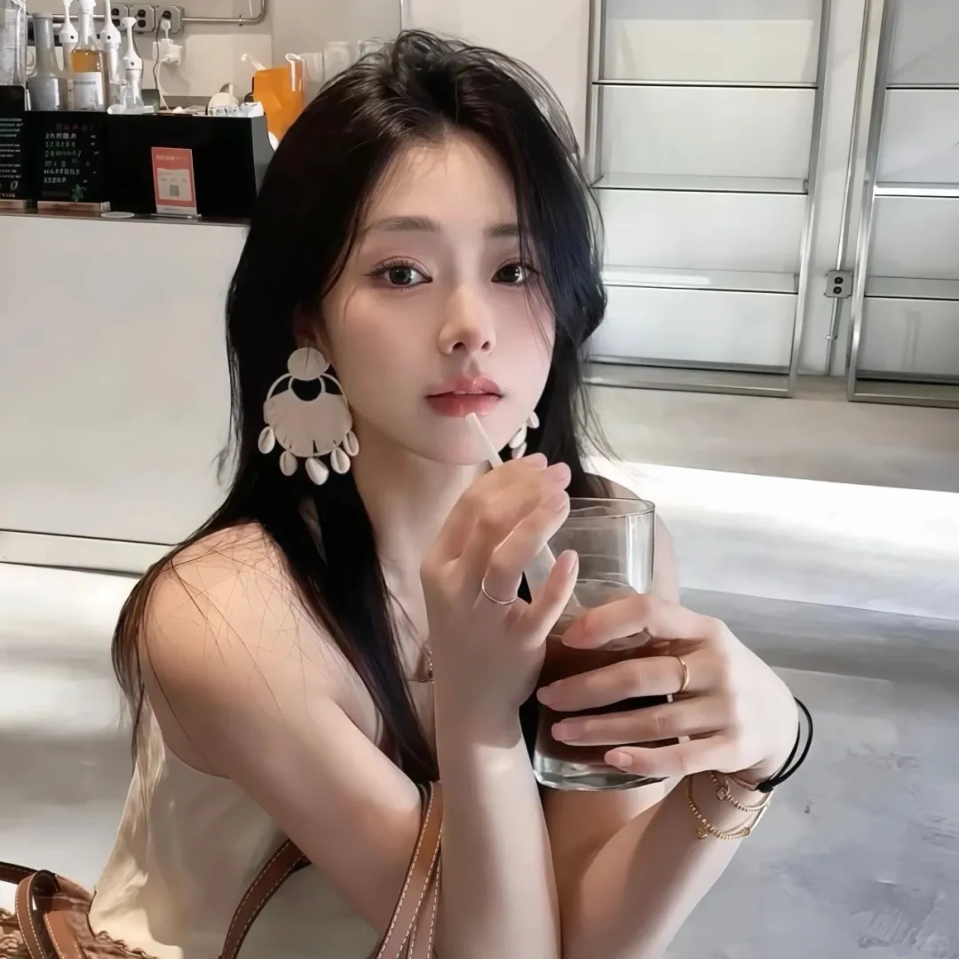 女生头像| 和煦的风吹过你的发梢