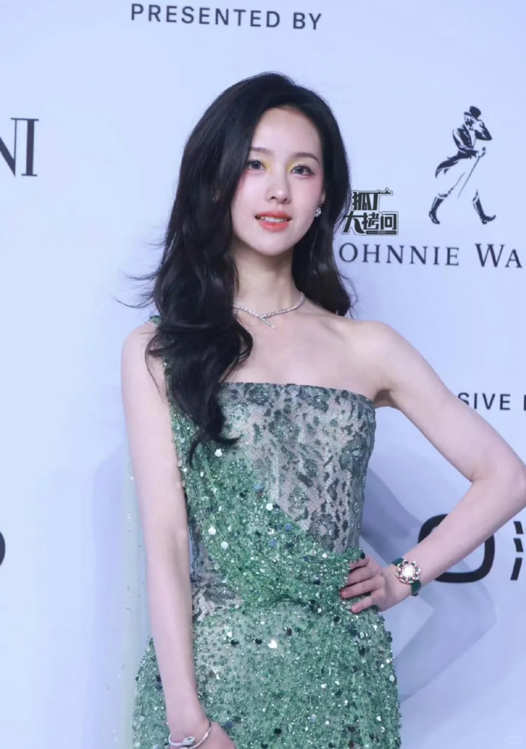韩国女星撞脸宋祖儿,一些小鸟长相女演员