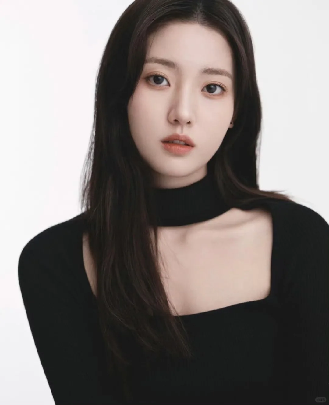韩国女星撞脸宋祖儿,一些小鸟长相女演员