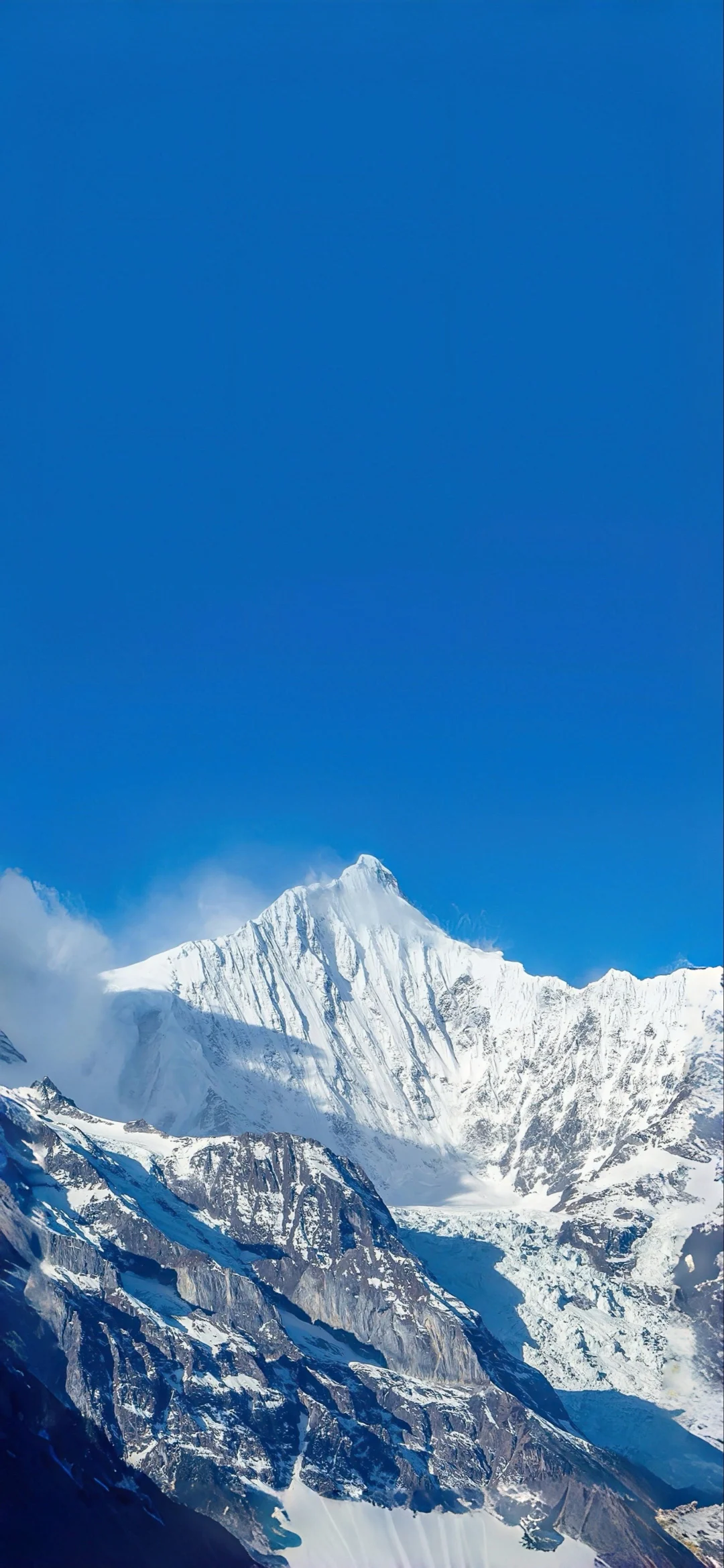 iPhone壁纸｜高山景深图