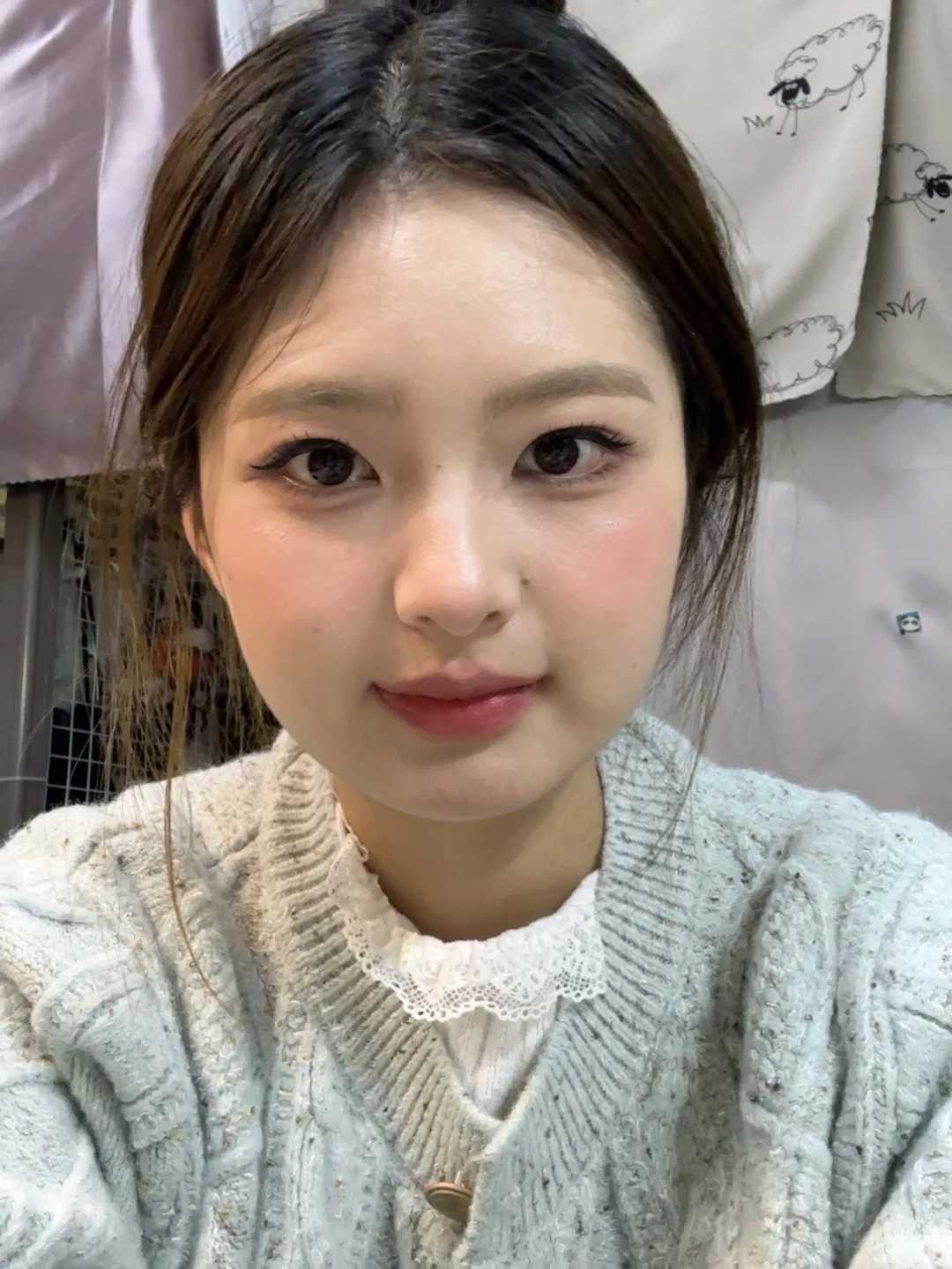 妆越淡人越美