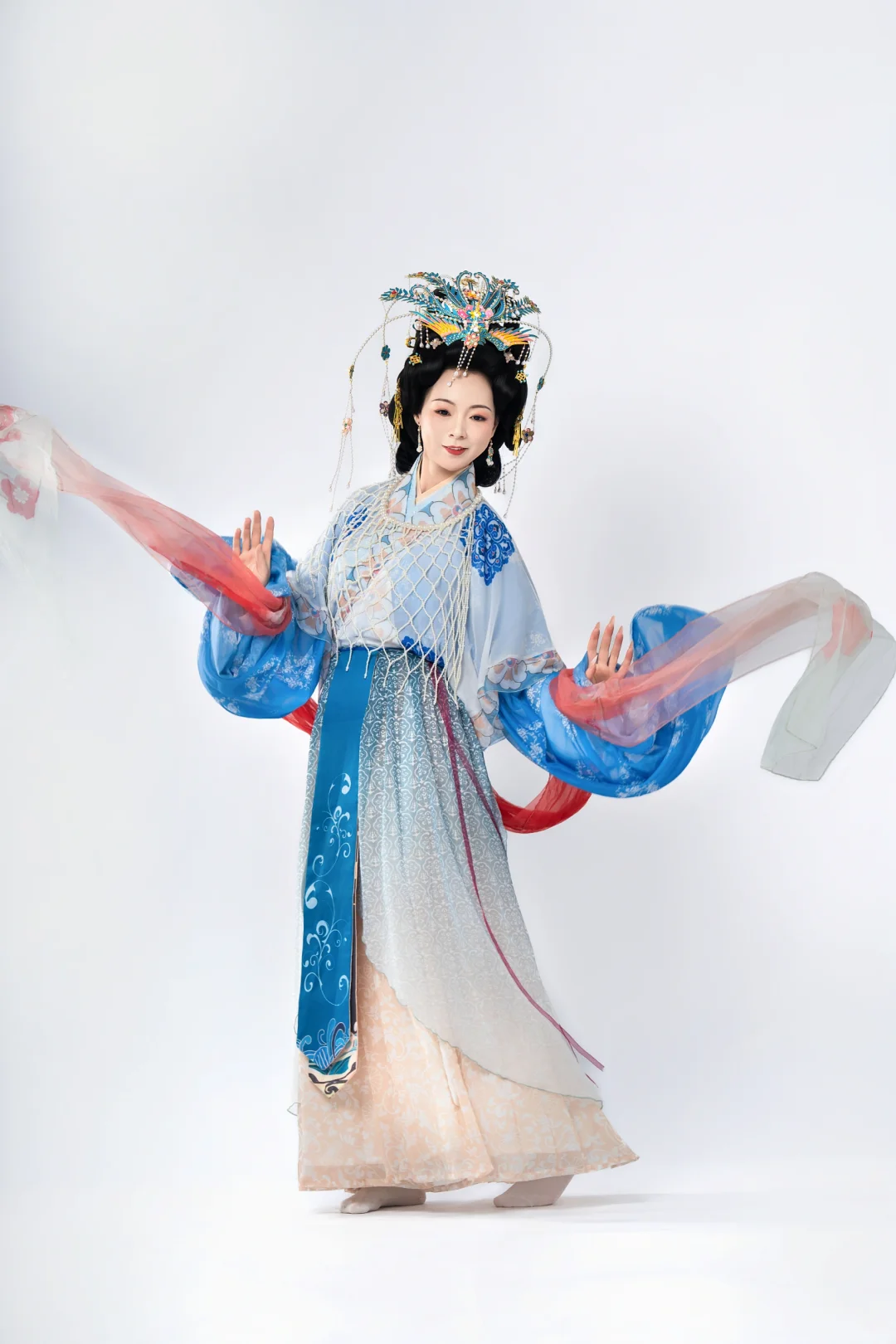 简单好用的汉服拍照姿势（白底摄影版）