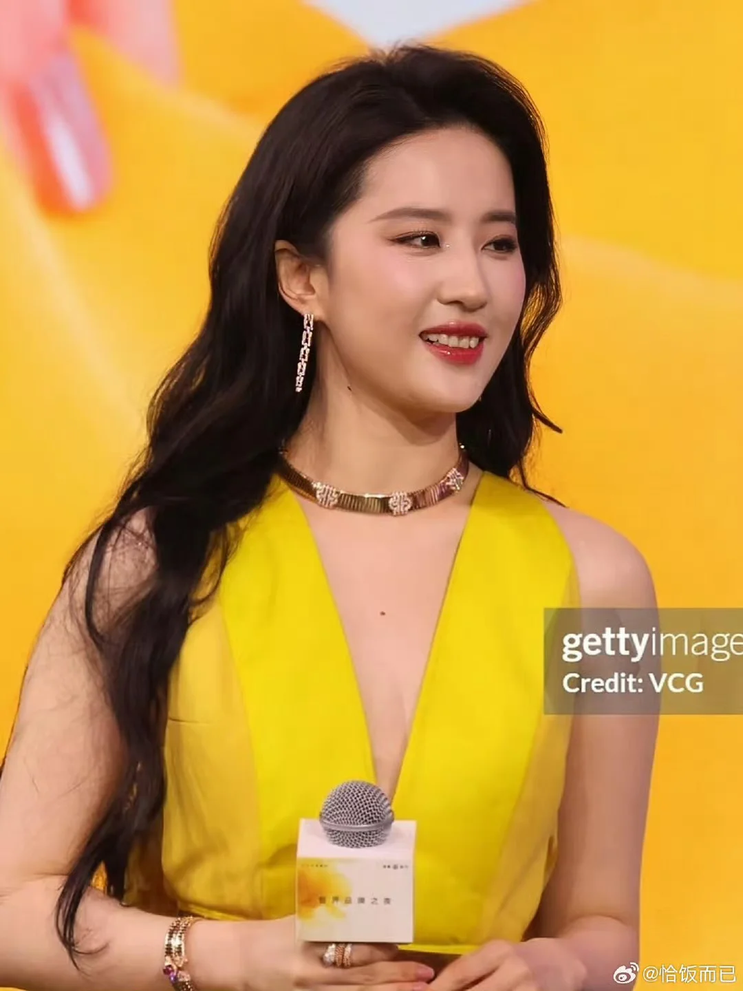 她的美是粉白皮的绝色美感！