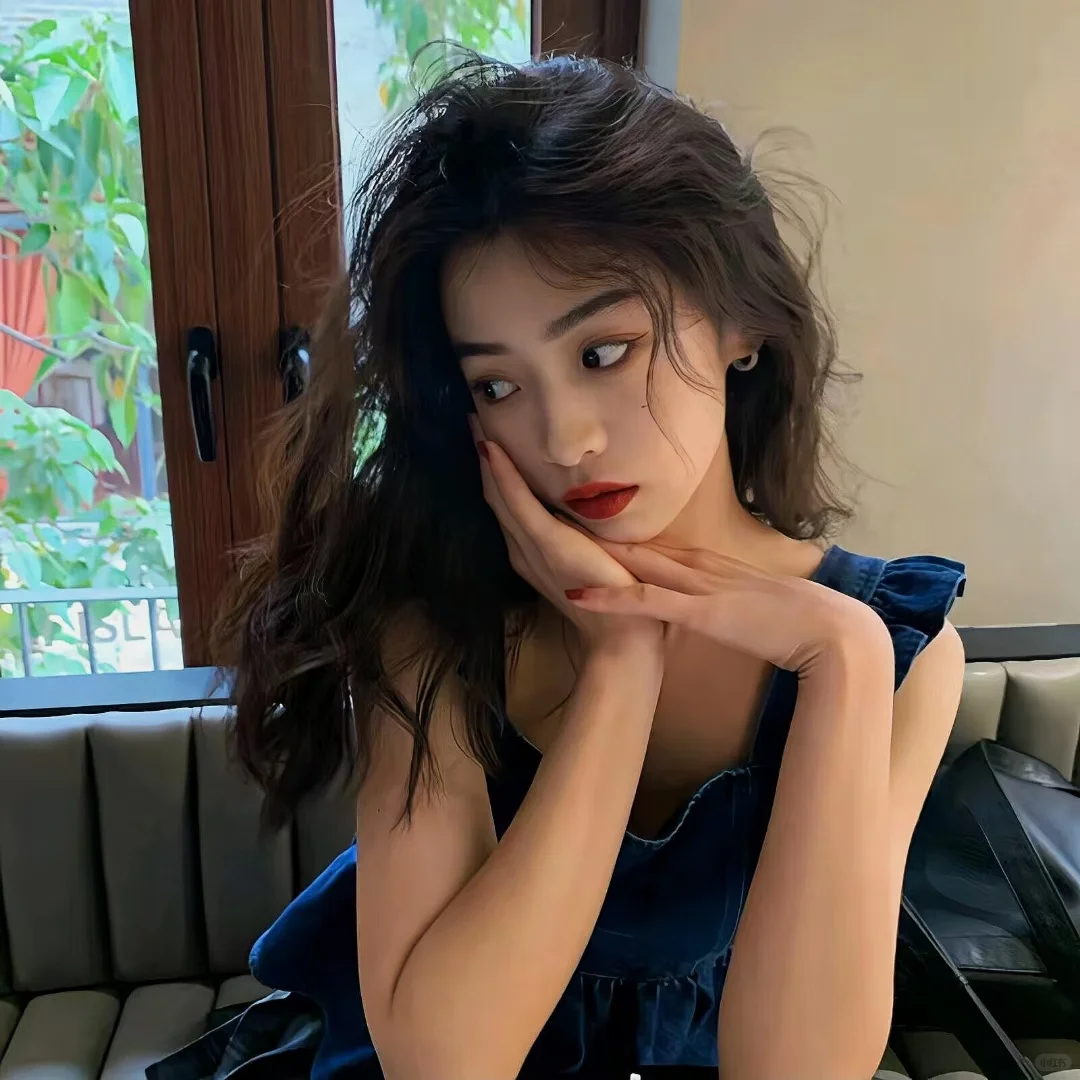 温柔妩媚动人女头像