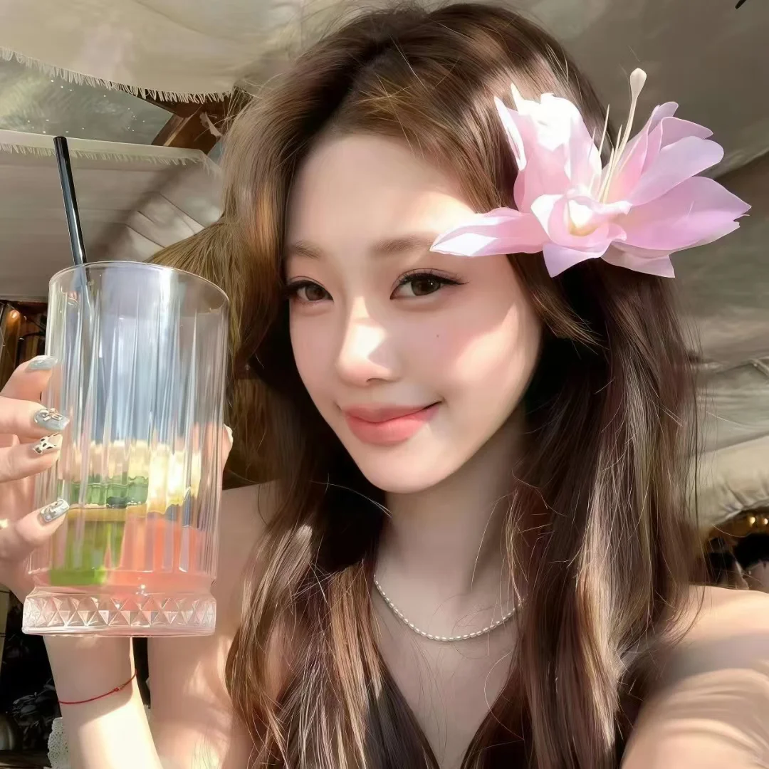 温柔妩媚动人女头像
