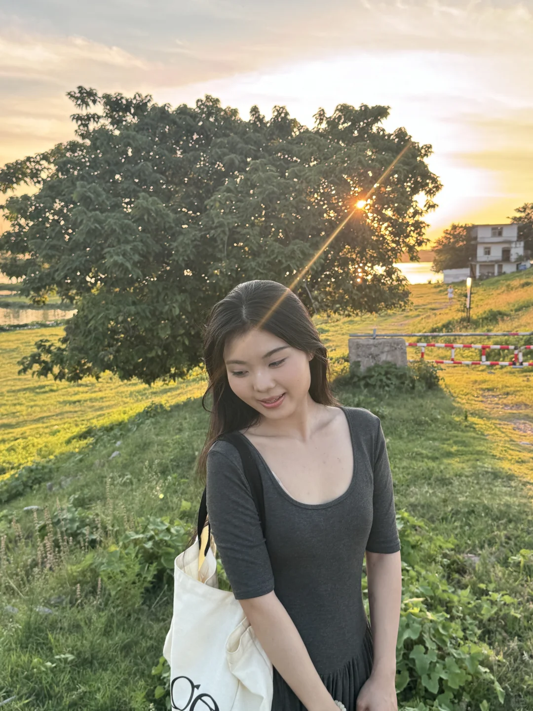 方圆脸有一种很大气温婉的美