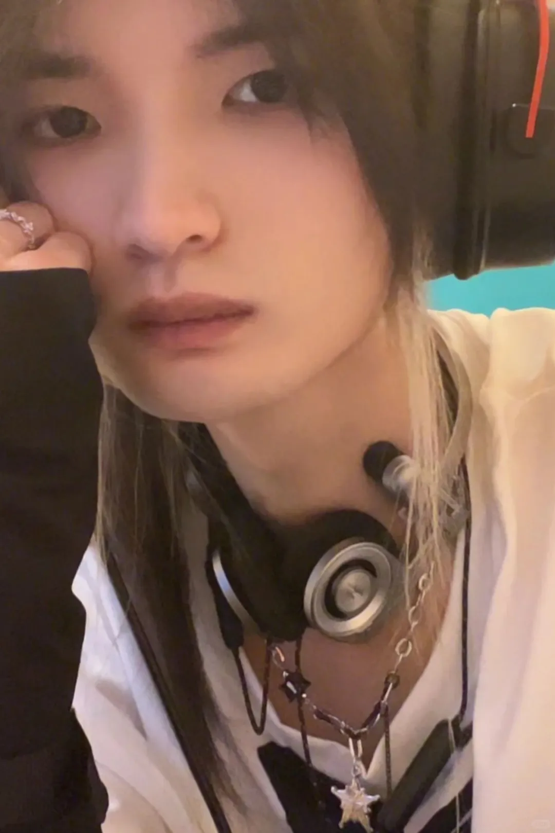惊魂夜露过脸的主播
