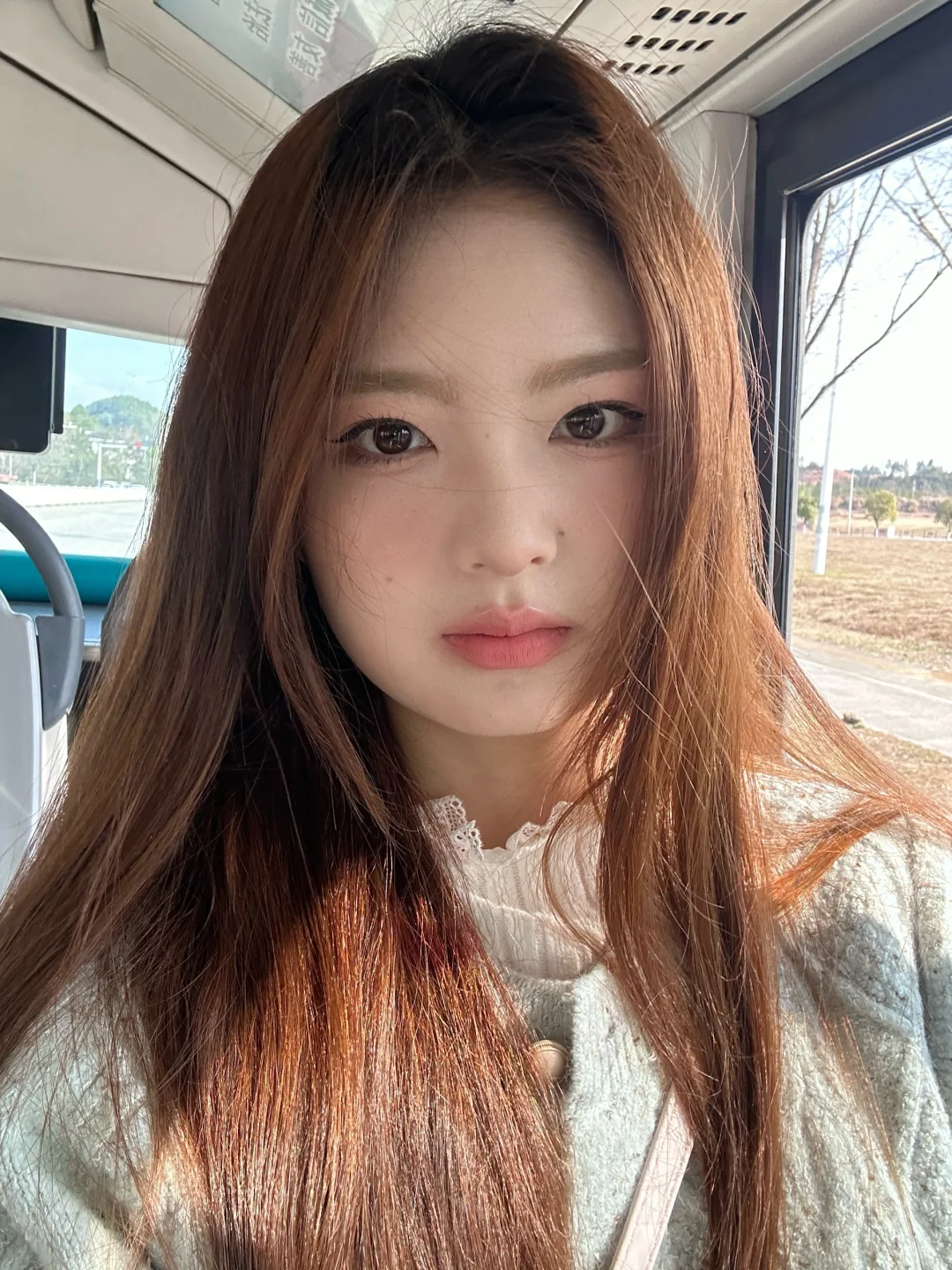 妆越淡人越美