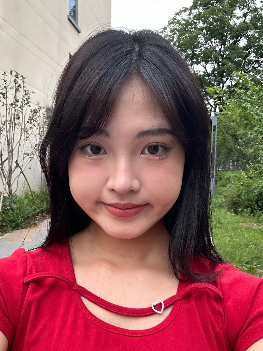 才26岁，这张脸还有救吗