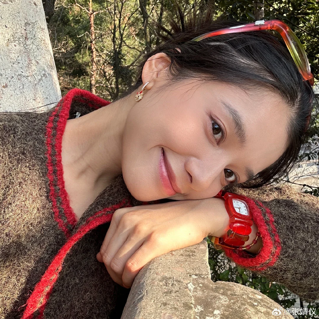 张婧仪｜原相机下的美貌
