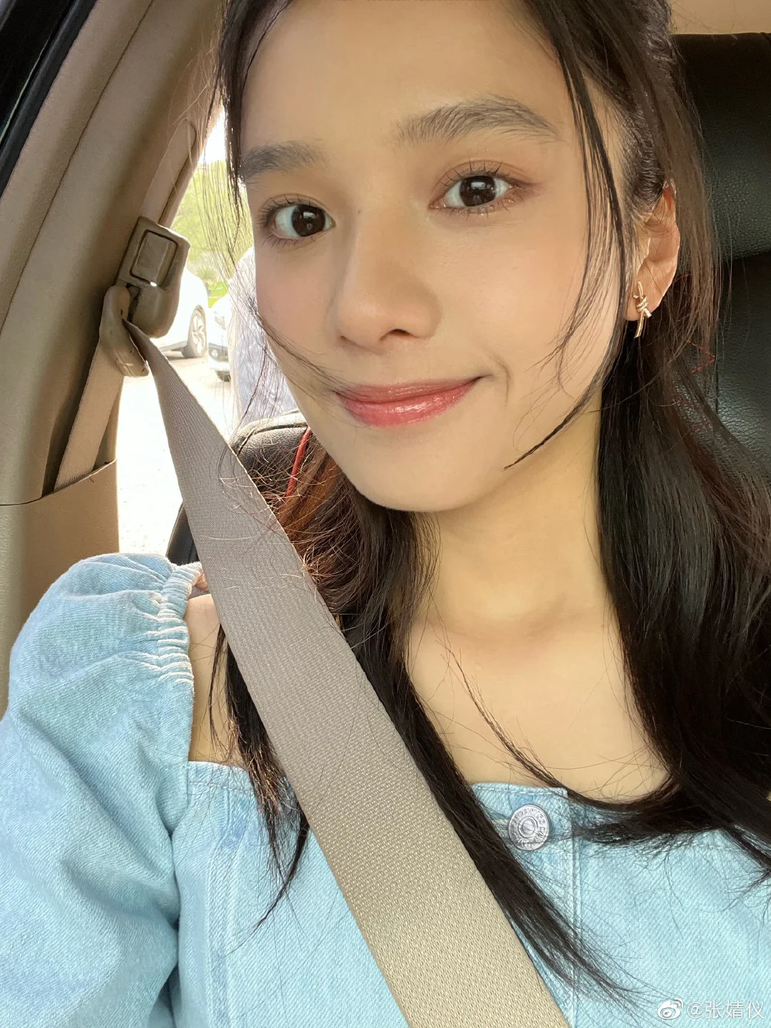 张婧仪｜原相机下的美貌