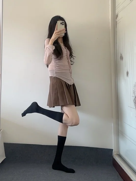 今天穿小腿袜🧦