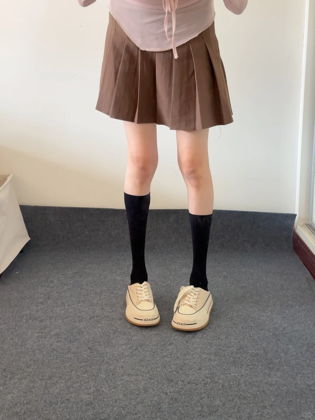 今天穿小腿袜🧦
