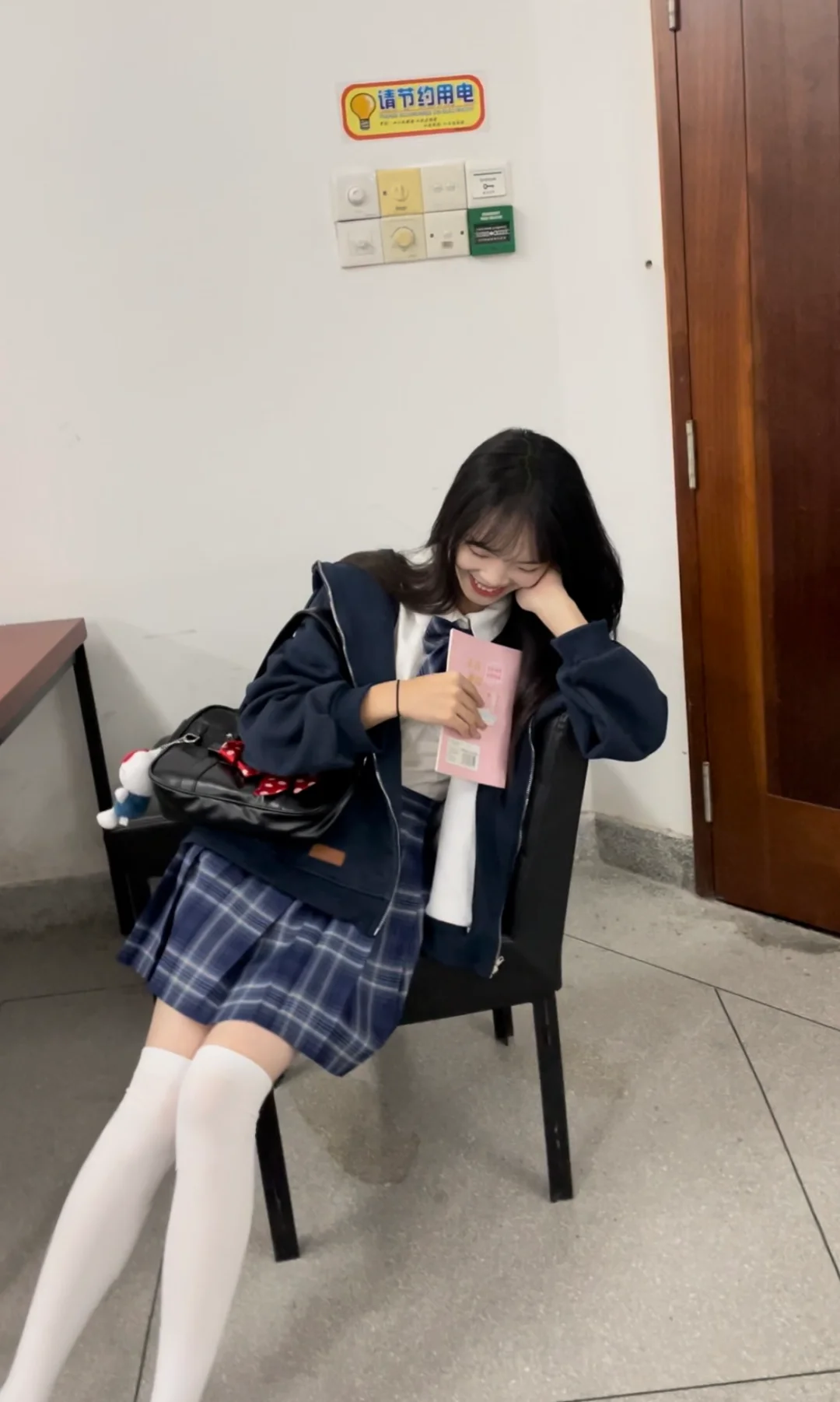 姐妹们，教室这样拍，超好看的！