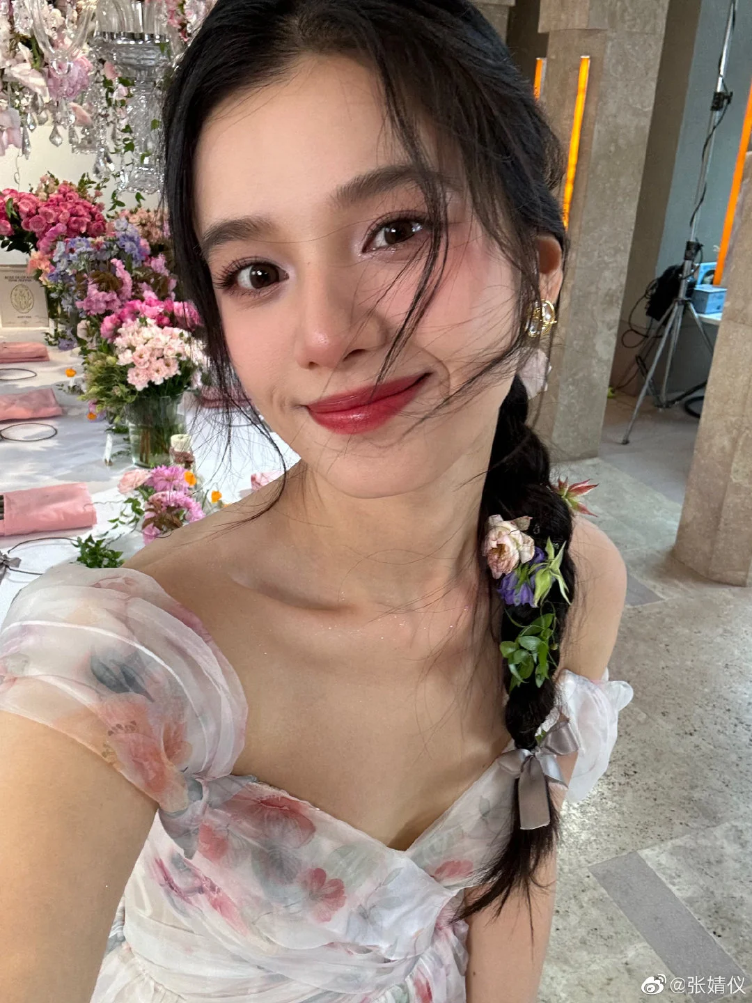 张婧仪｜原相机下的美貌