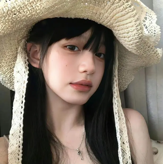 𝙎𝙝𝙖𝙧𝙚 ⚪️ 温柔又干净的女