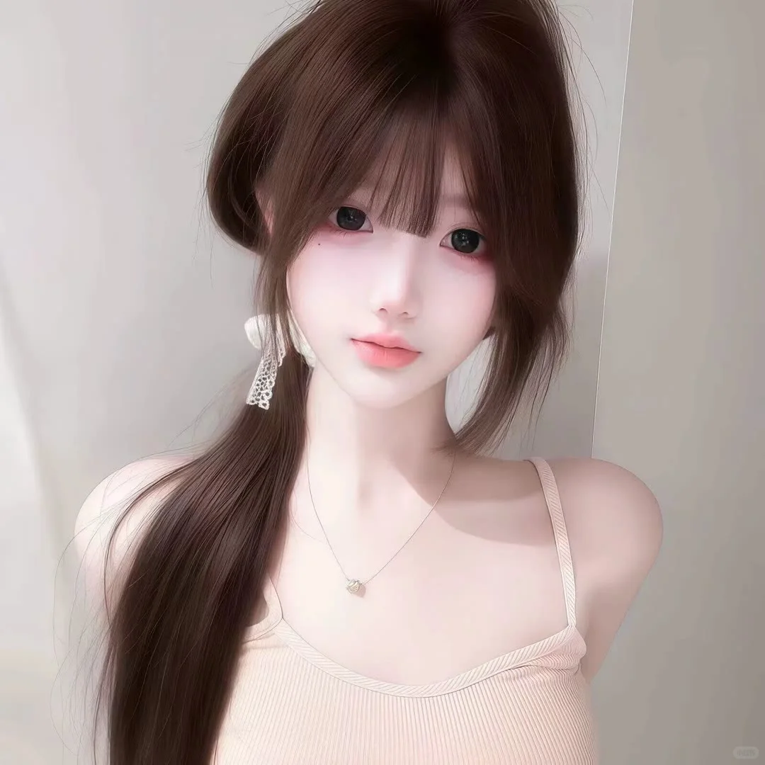 热恋女友𝙒𝙚𝘾𝙝𝙖𝙩头像