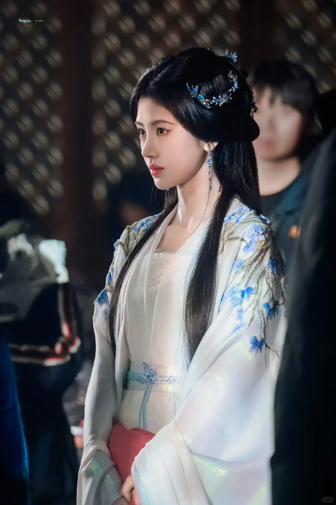 鞠婧祎｜露芜衣的新衣服🩵