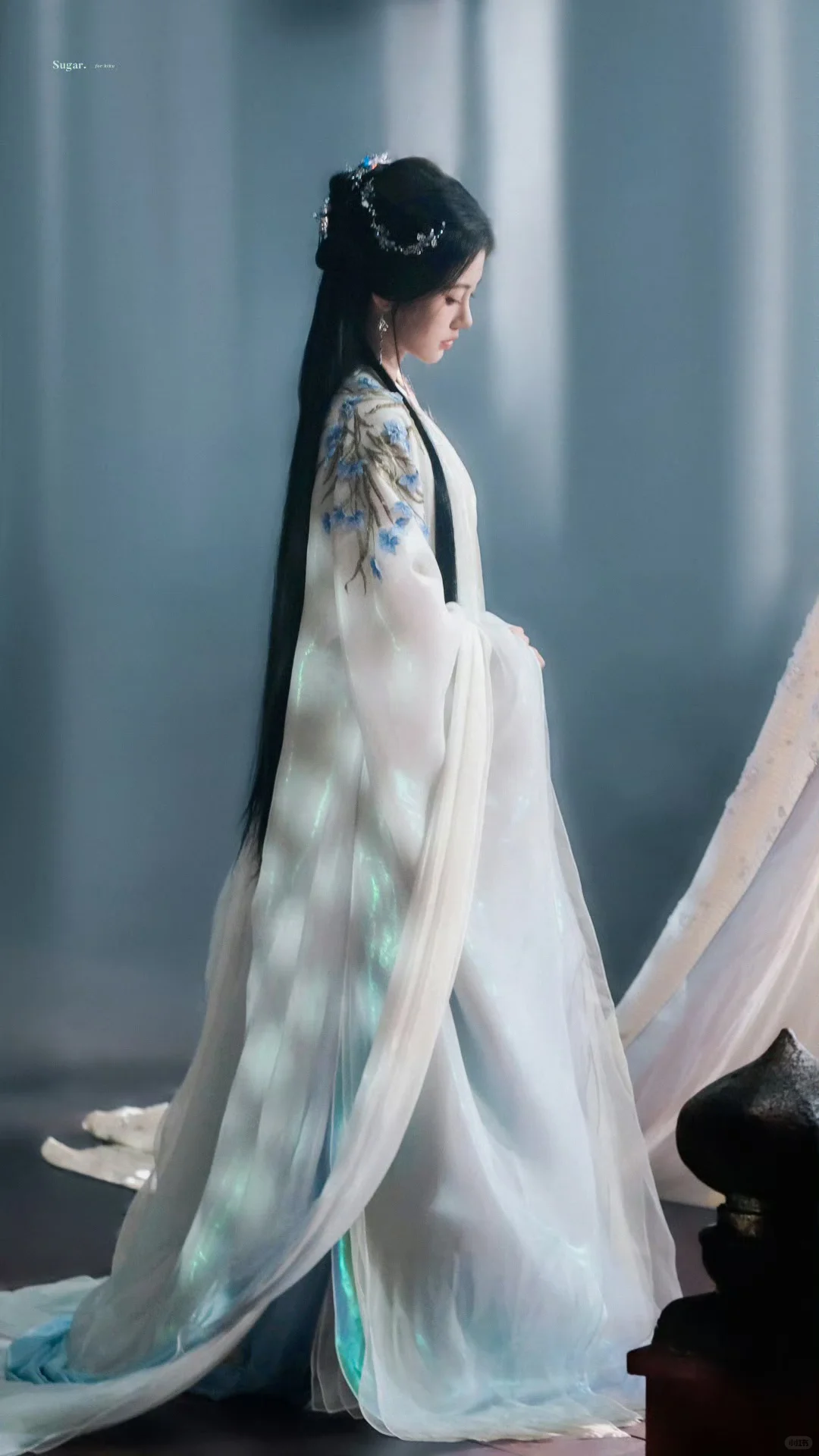 鞠婧祎｜露芜衣的新衣服🩵