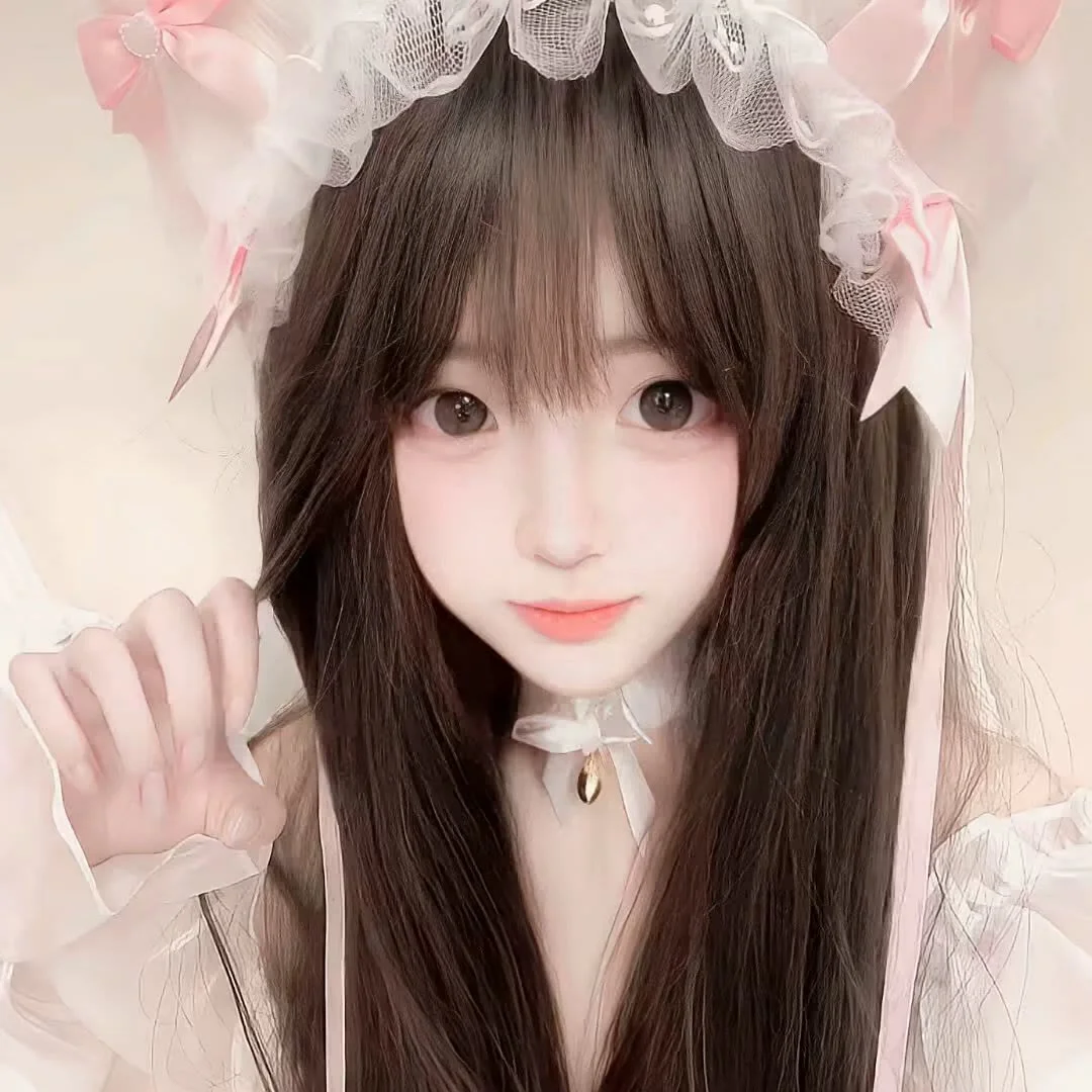 热恋女友𝙒𝙚𝘾𝙝𝙖𝙩头像